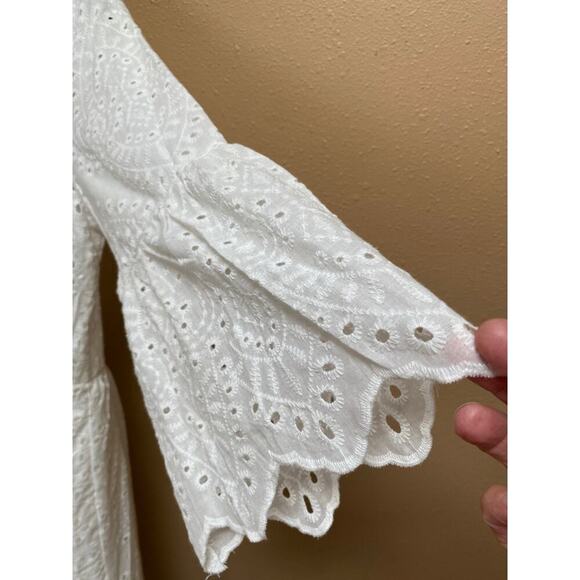 Pippidip Dress Eyelet Lace Mini Dress Scalloped Hemline and Sleeves size Medium - Picture 4 of 11